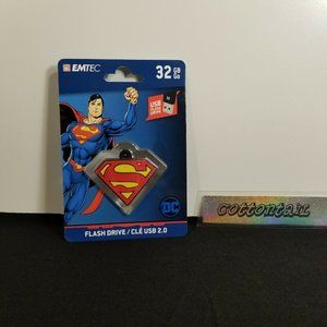 Emtec ECMMD32GDCC01 DC Comics USB2.0 Collectors Superman 32GB Drive - NEW